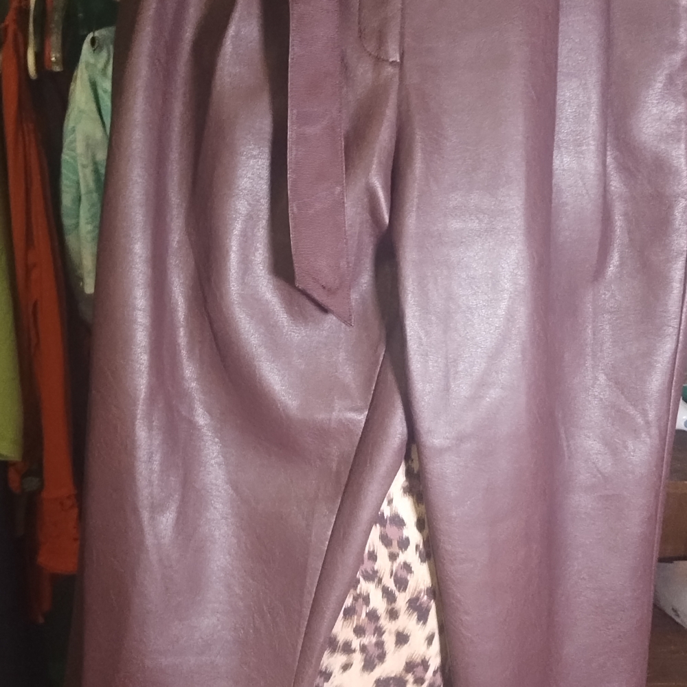 BCBGMaxAzria Brown Cropped Pants